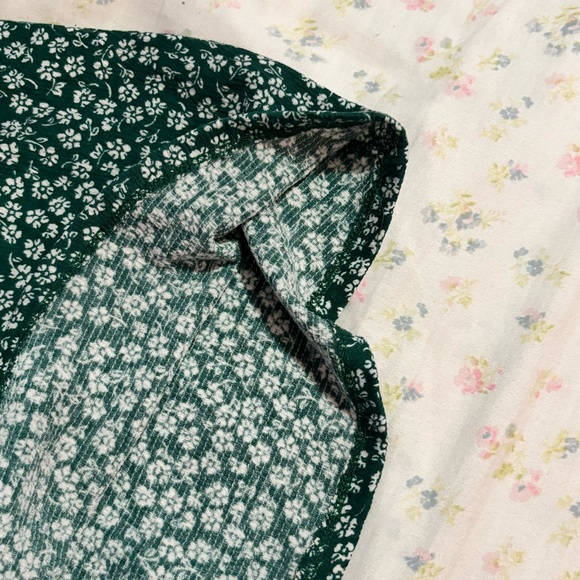 🍀Green H&M Floral Sun Dress - Picture 3 of 4